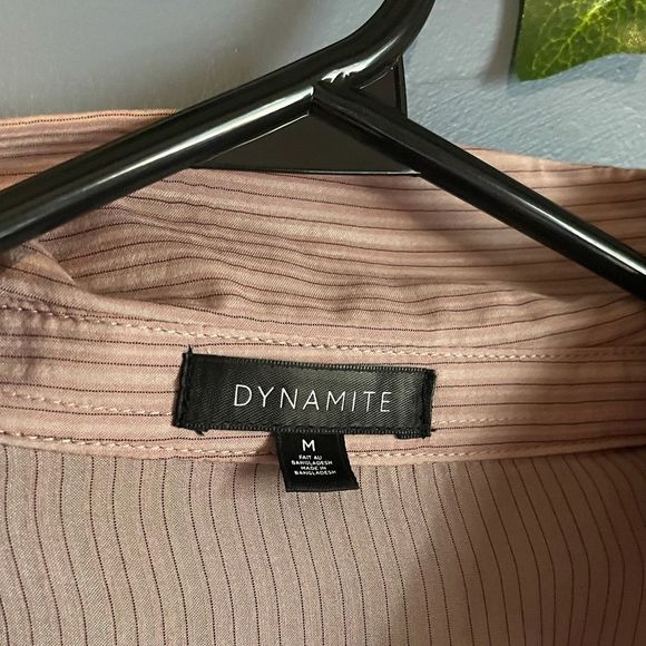 BUTTON UP DYNAMITE BLOUSE - Picture 2 of 6